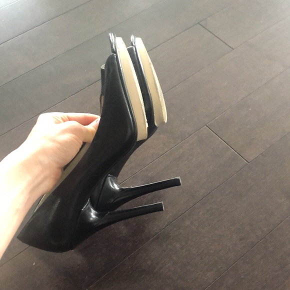 Black peep toe heels with white platform - Picture 7 of 9